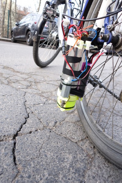 3050904-slide-s-1-this-cycling-app-senses-potholes